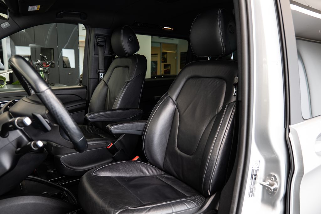 mercedes-benz-tridy-v-250d-4matic - 8