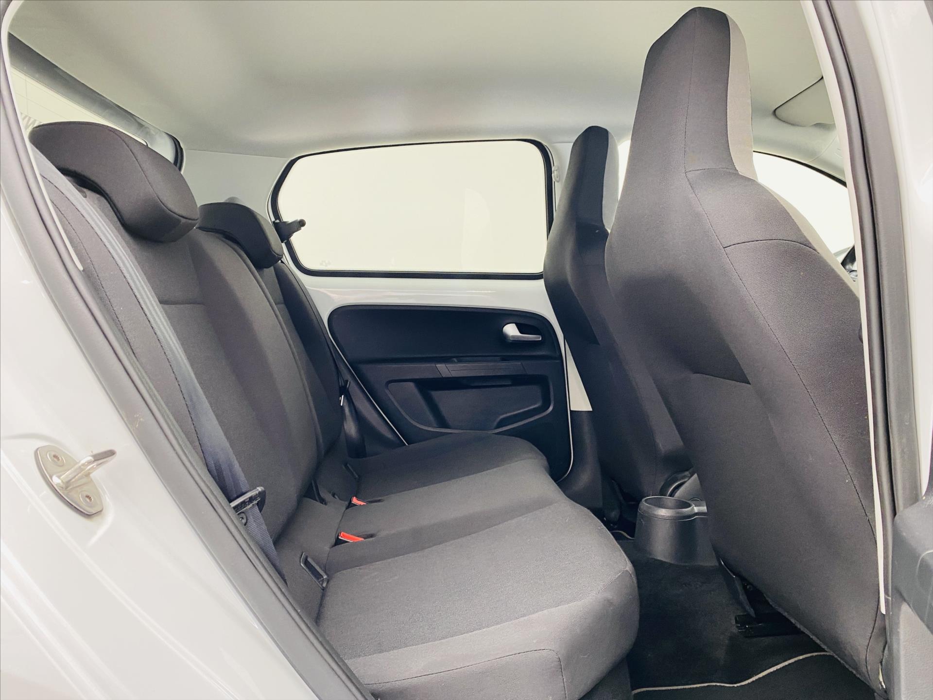 volkswagen-e-up-61kw-36kwh - 6