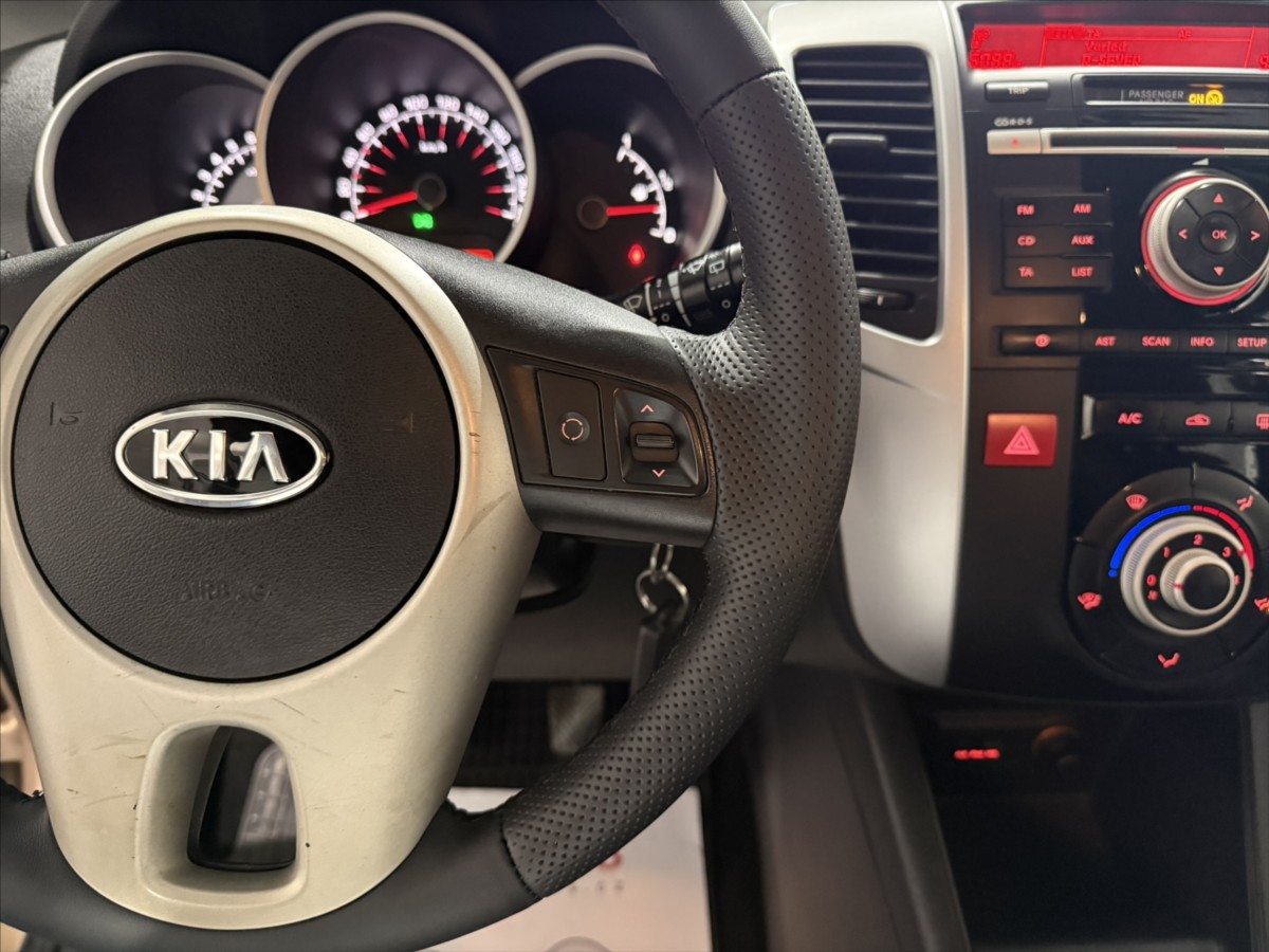 kia-venga-1-4-i-klima-alu-po-stk - 8