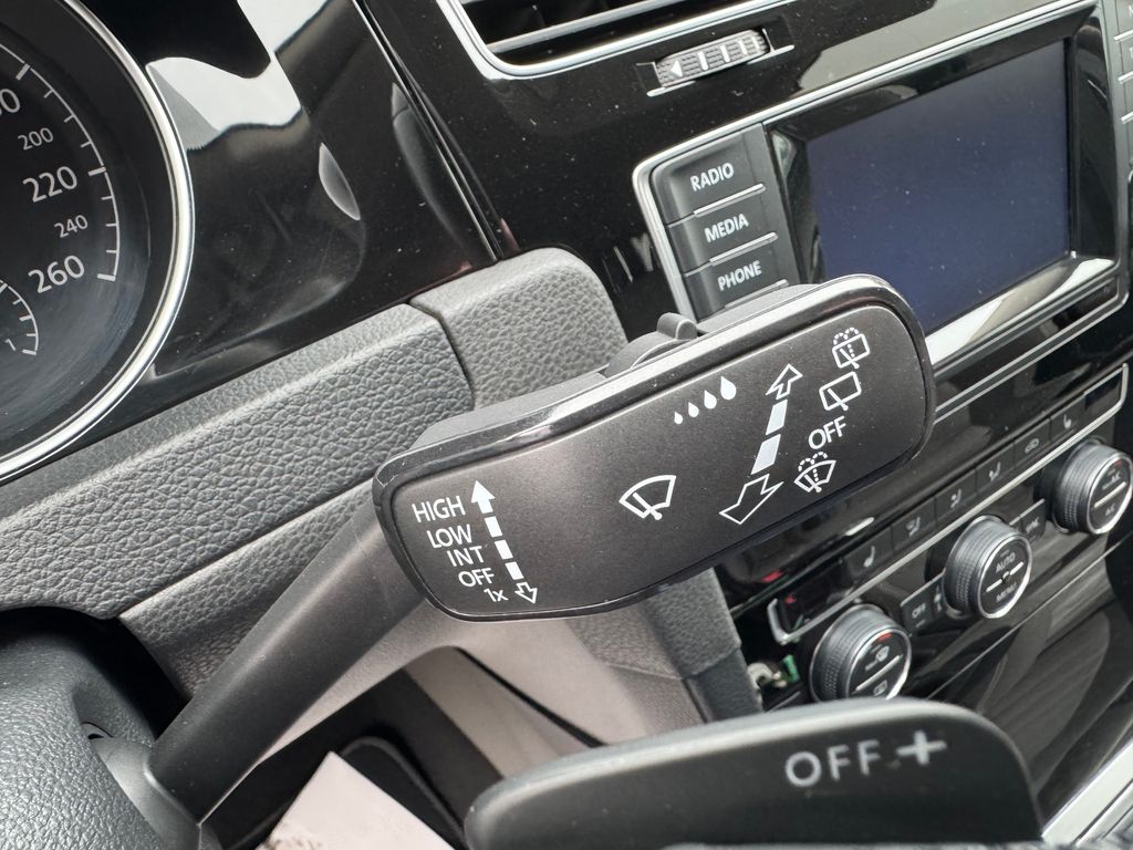 volkswagen-golf-variant-2-0-tdi-dsg-comfortlin - 9