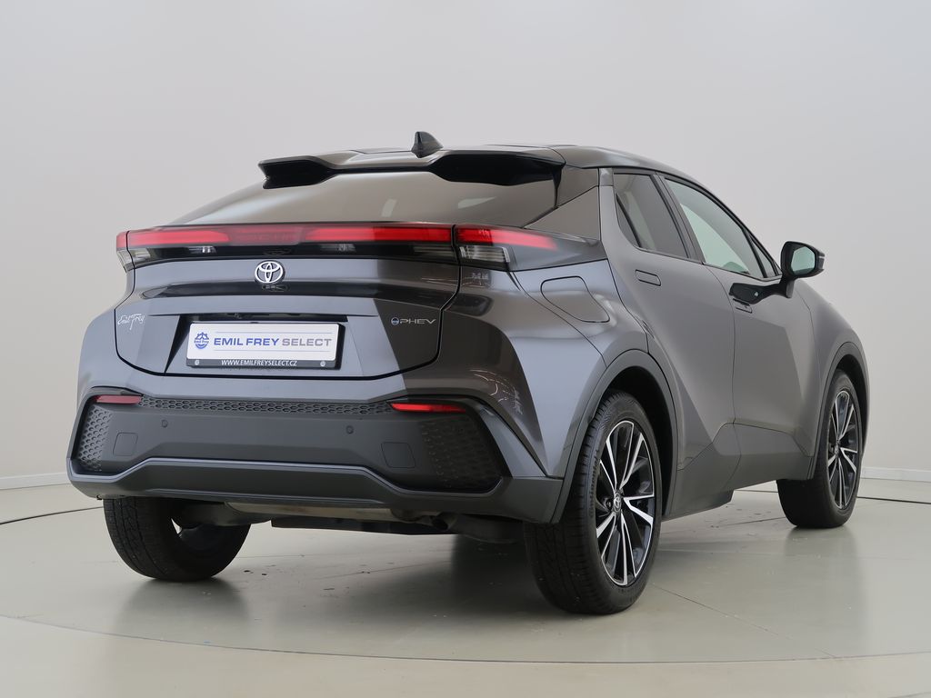 toyota-c-hr-2-0plug-in-cz-1maj-executive - 4