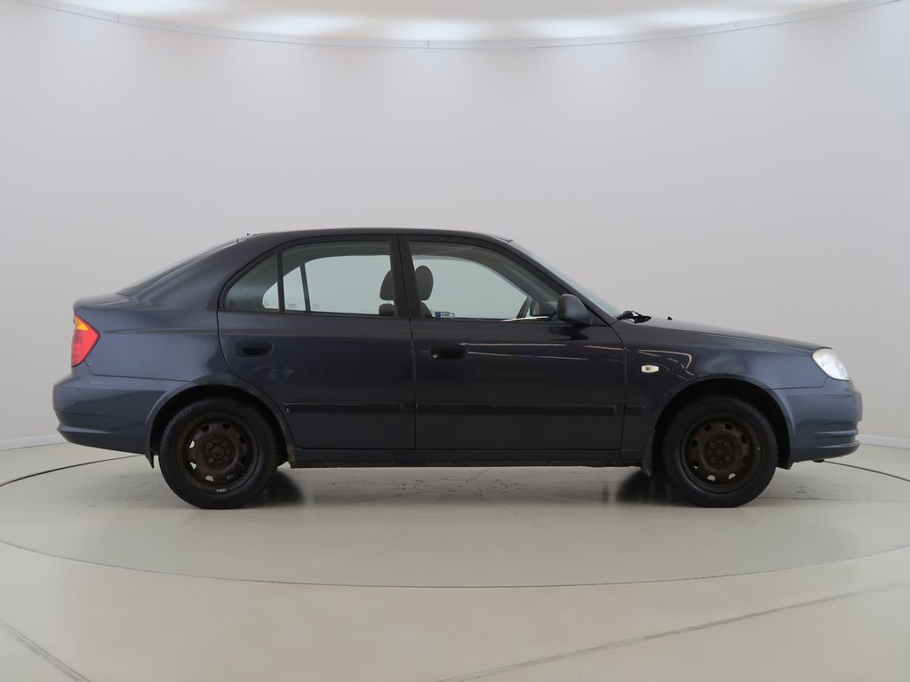 hyundai-accent-1-3i-63kw-man-cz-ac - 3