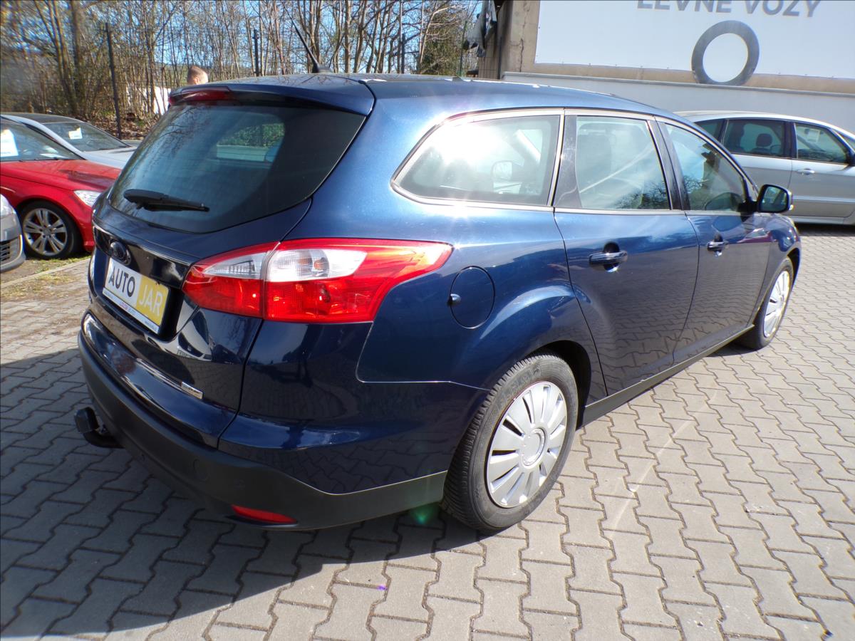 ford-focus-1-0-ecoboost - 4