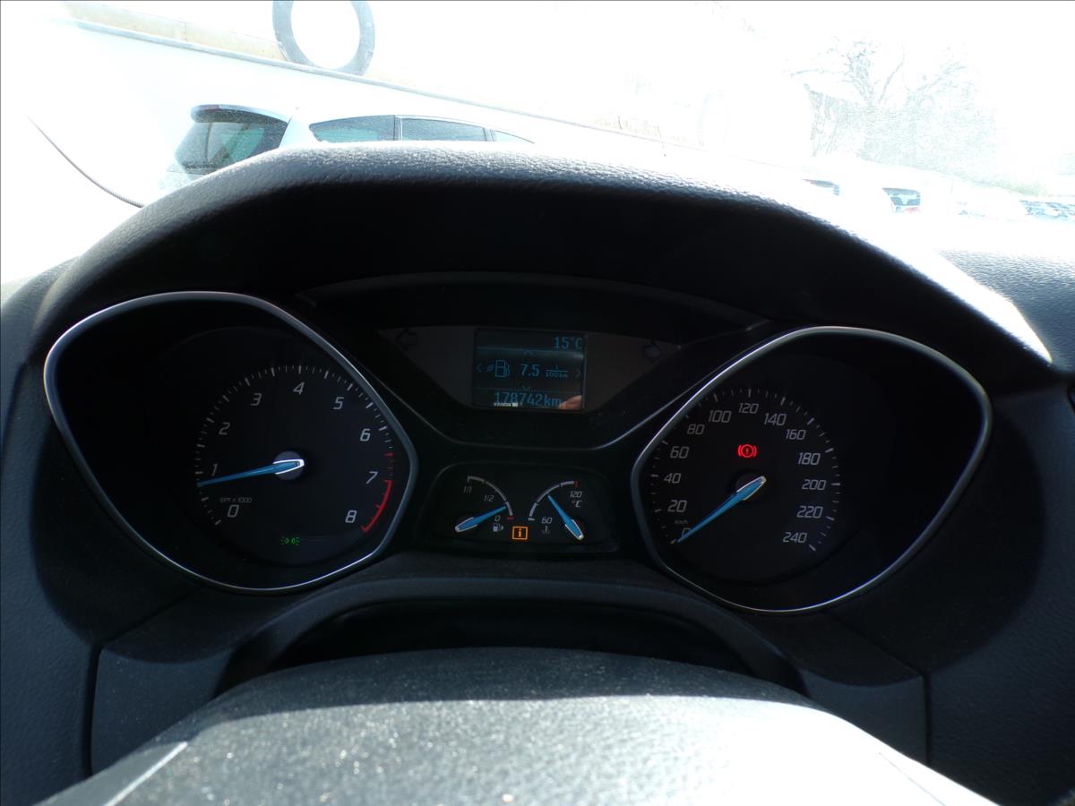 ford-focus-1-0-ecoboost - 6