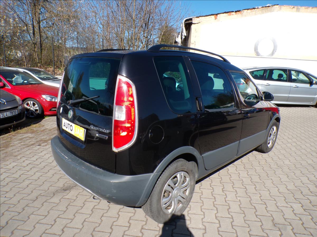 skoda-roomster-1-4-16v-scout - 4