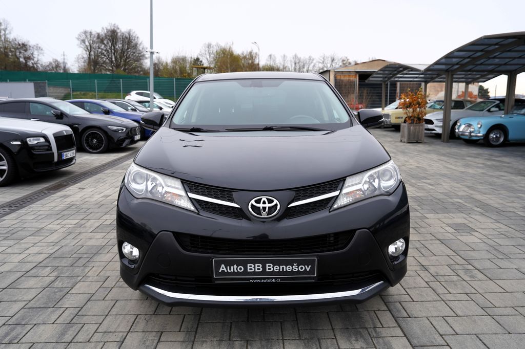 Toyota RAV4 2.0D-4D, 125 PS/4x4/navi/man.