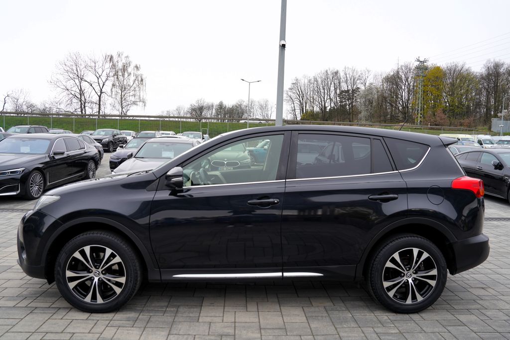 toyota-rav4-2-0d-4d-125-ps-4x4-navi-man - 2