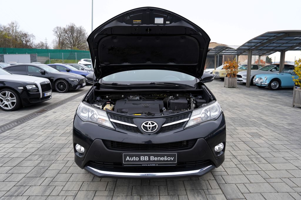 toyota-rav4-2-0d-4d-125-ps-4x4-navi-man - 8