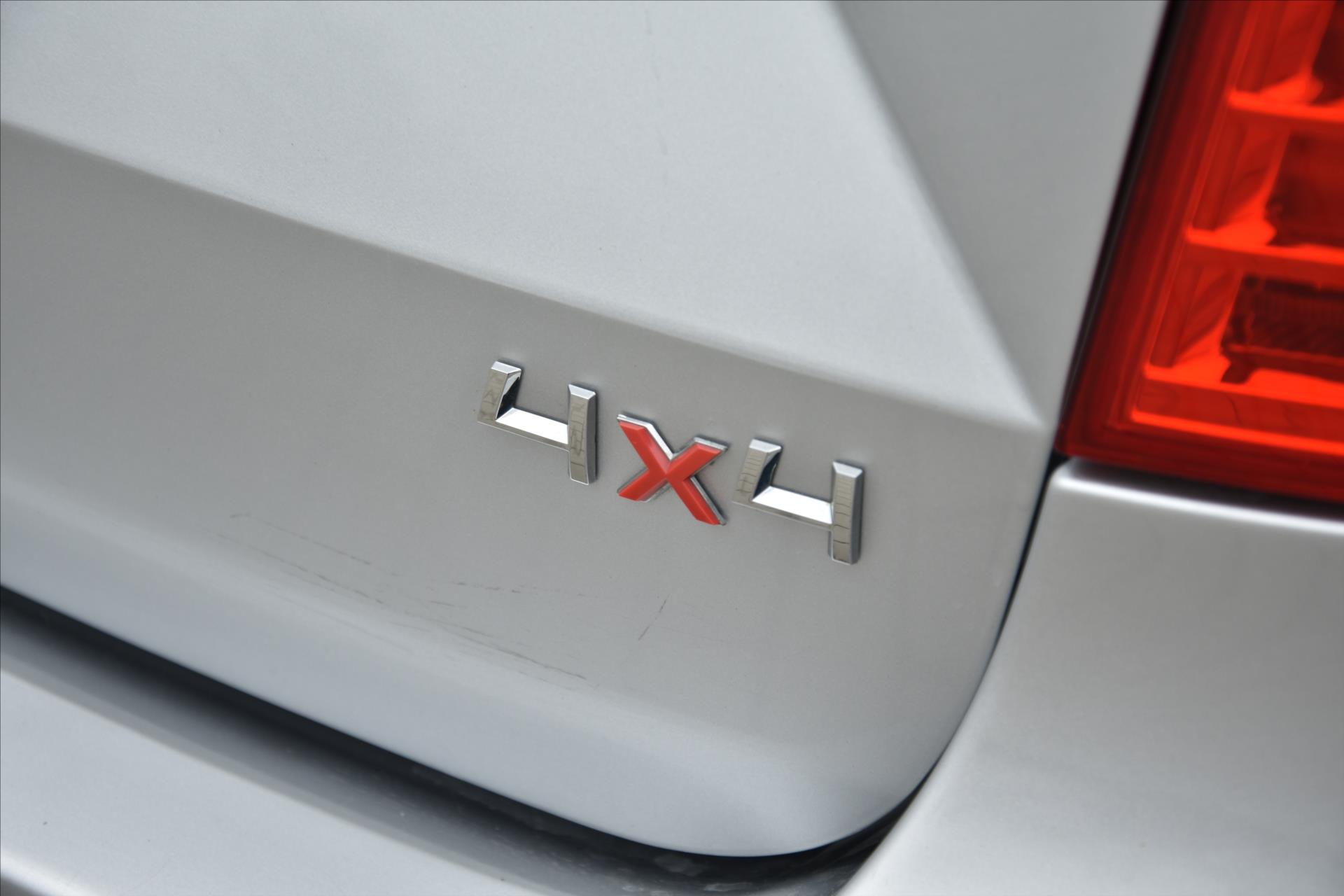 skoda-superb-2-0-tdi-125kw-4x4-elegance-cr - 9