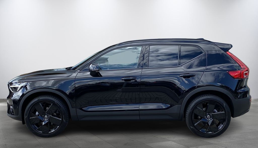 volvo-xc40-b3-plus-black-edition-acc-360 - 1