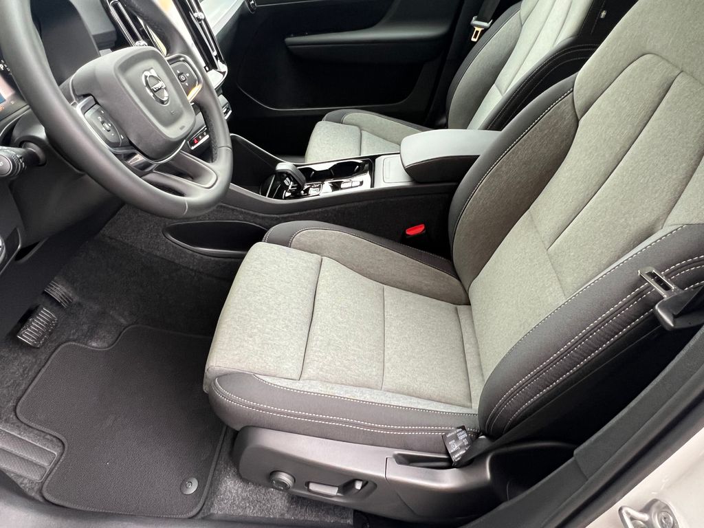 volvo-xc40-b3-plus-black-edition-acc-360 - 9