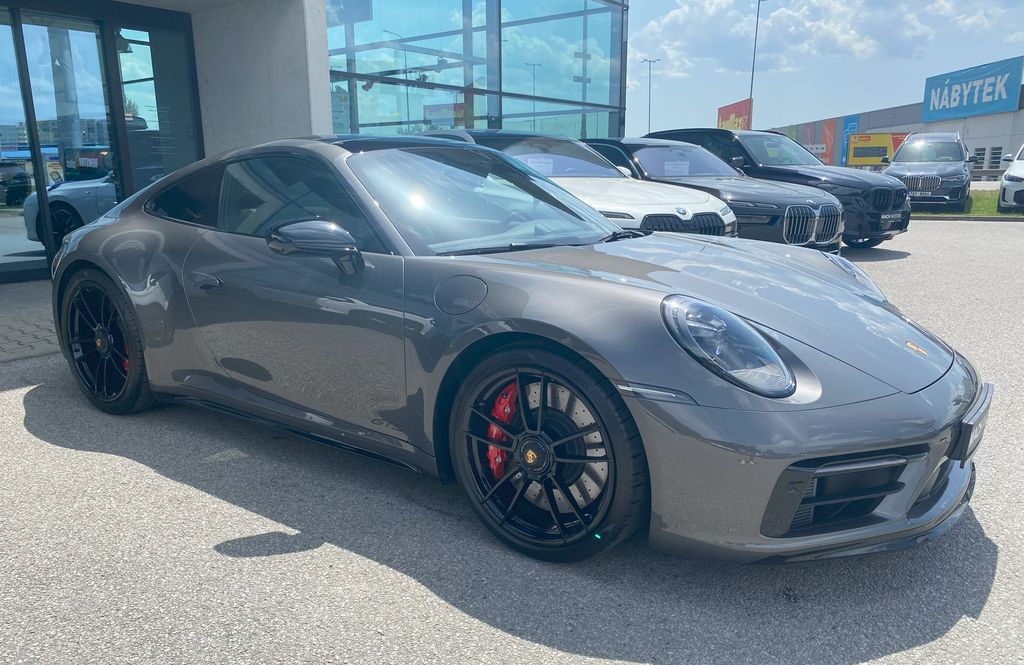 porsche-911-carrera-4-gts-panorama - 6