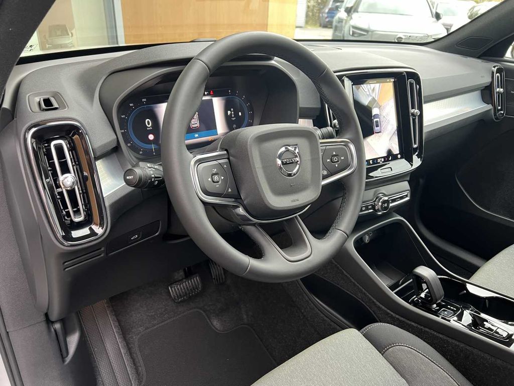 volvo-xc40-b4-plus-pixel-360 - 9