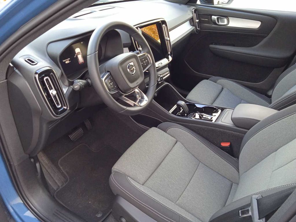 volvo-xc40-plus-dark-b3-harman-kardon - 5