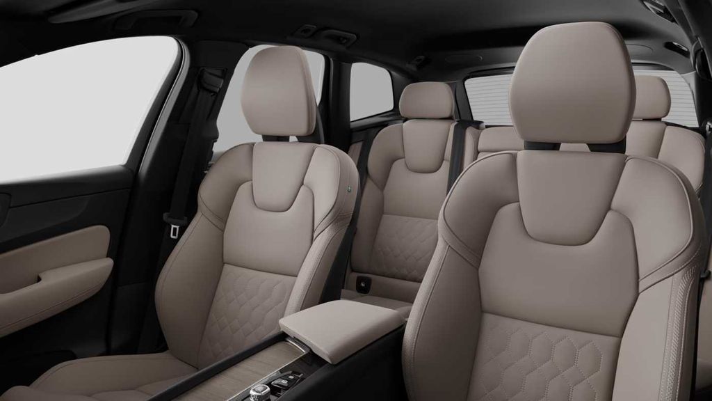 volvo-xc60-plus-bright-t6-awd - 4