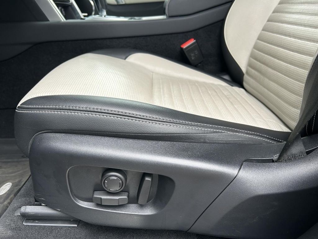 land-rover-discovery-sport-d200-r-dynamic-se - 9