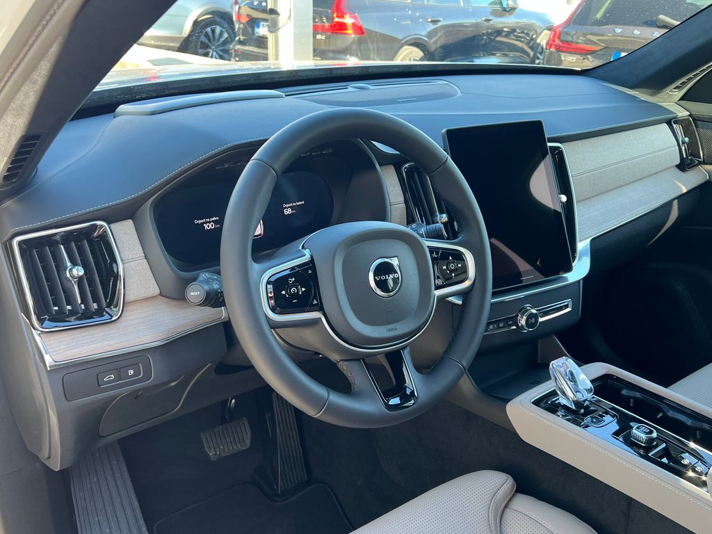 volvo-xc90-t8-plus-ventilace-vzduch-360 - 7