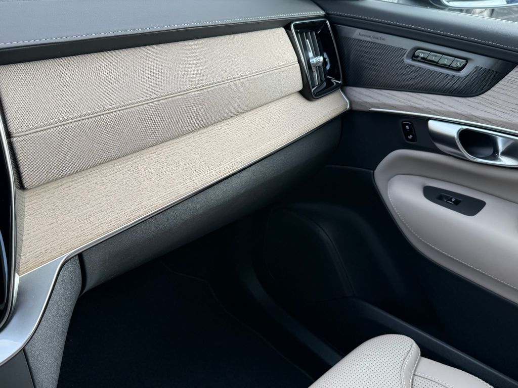 volvo-xc90-t8-plus-ventilace-vzduch-360 - 8