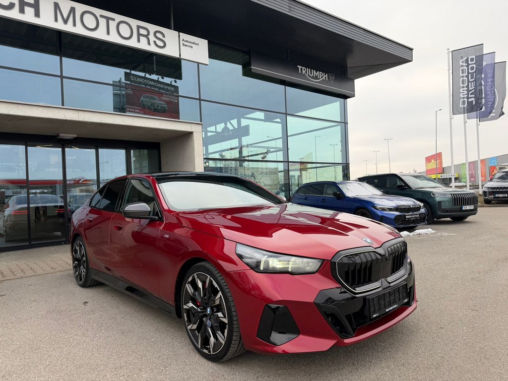 bmw-rada-5-bmw-540d-xdrive-08-2025-top - 6