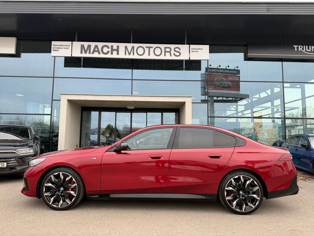 bmw-rada-5-bmw-540d-xdrive-08-2025-top - 8