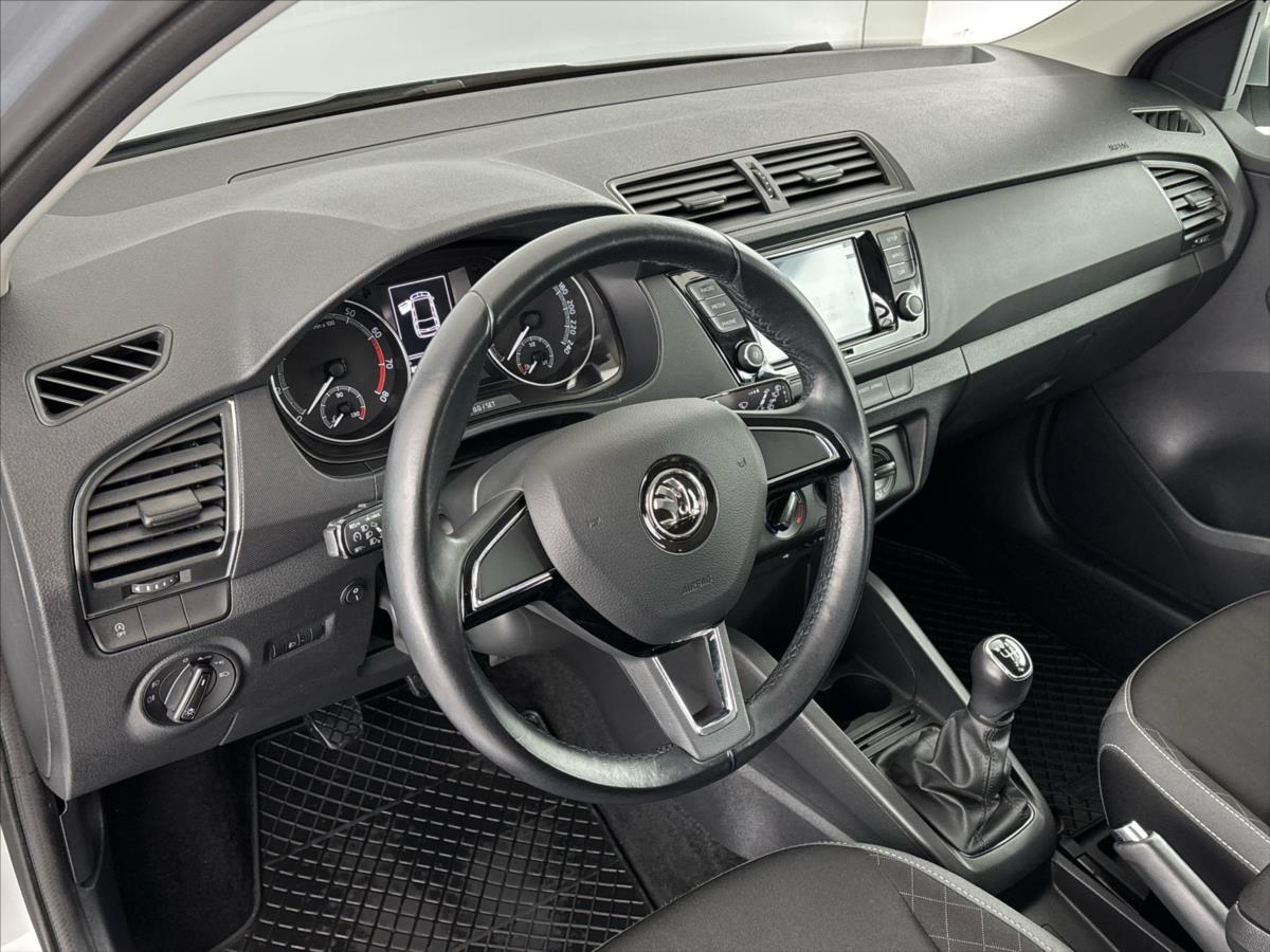 skoda-fabia-1-0-tsi-ambition-plus - 4