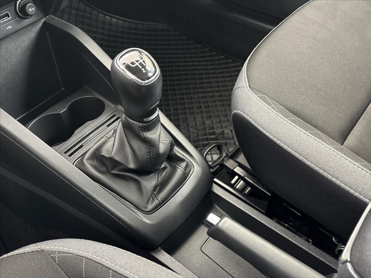 skoda-fabia-1-0-tsi-ambition-plus - 8