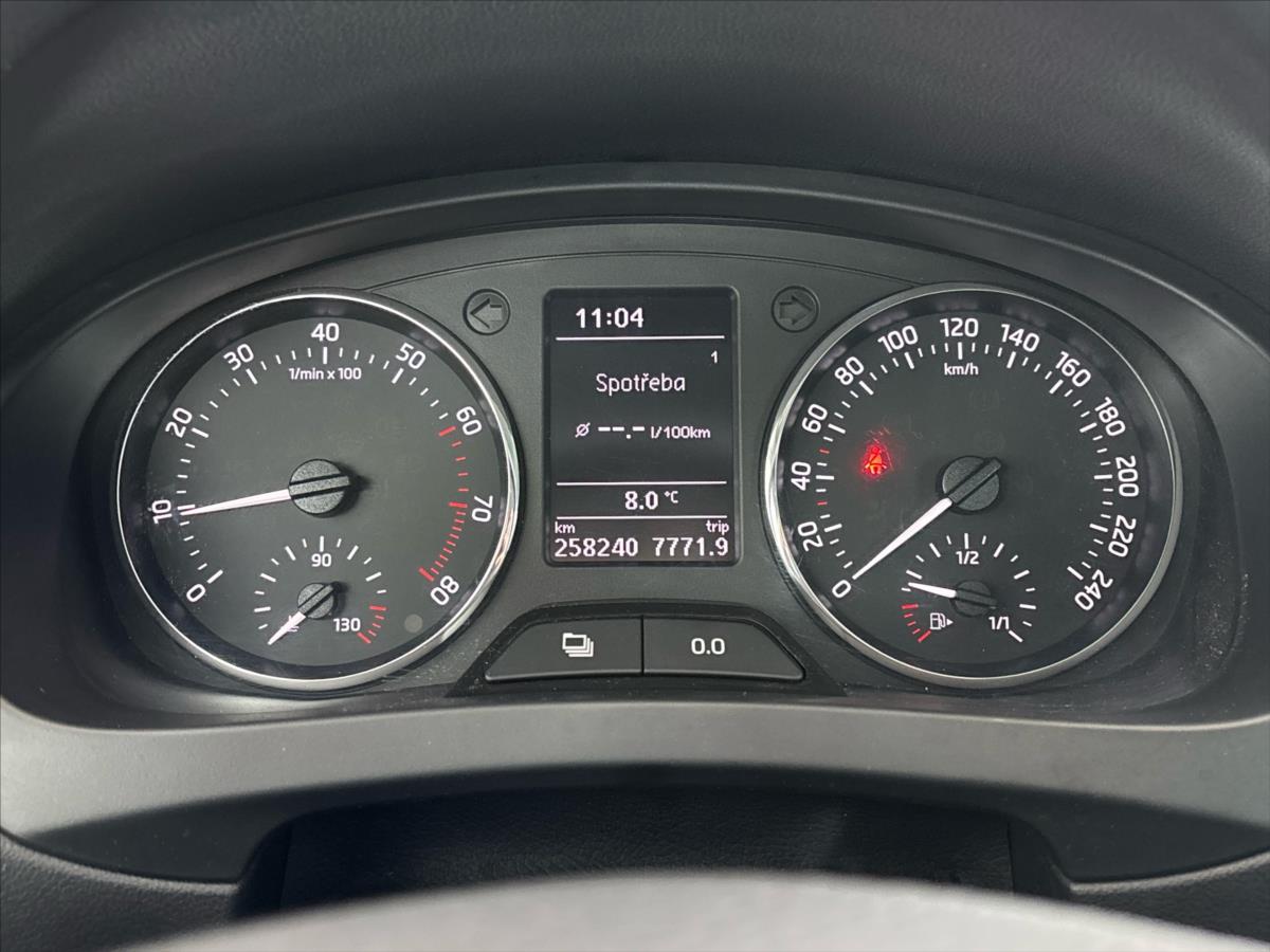 skoda-rapid-1-2-tsi-elegance - 7