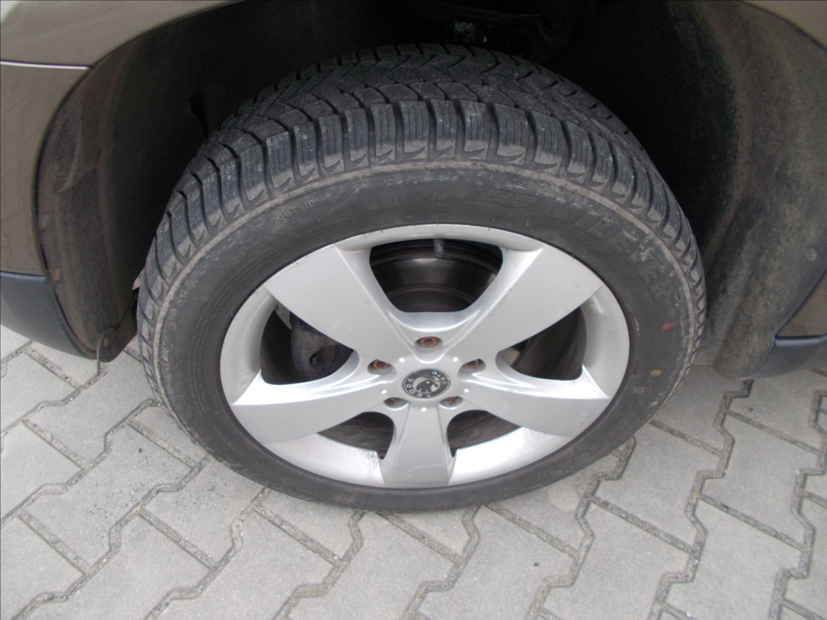 skoda-yeti-2-0-tdi-exp-cr-klima-digiklima-pekne - 5