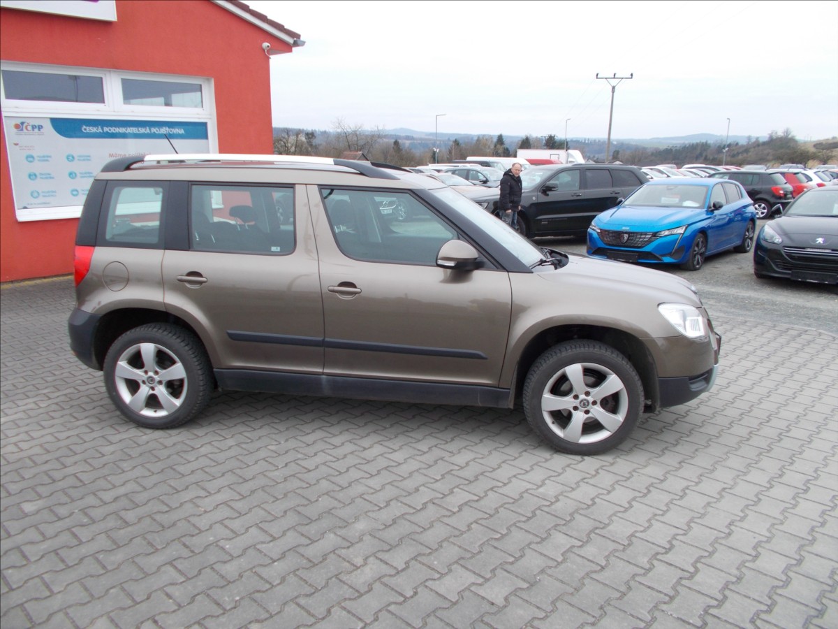 skoda-yeti-2-0-tdi-exp-cr-klima-digiklima-pekne - 8