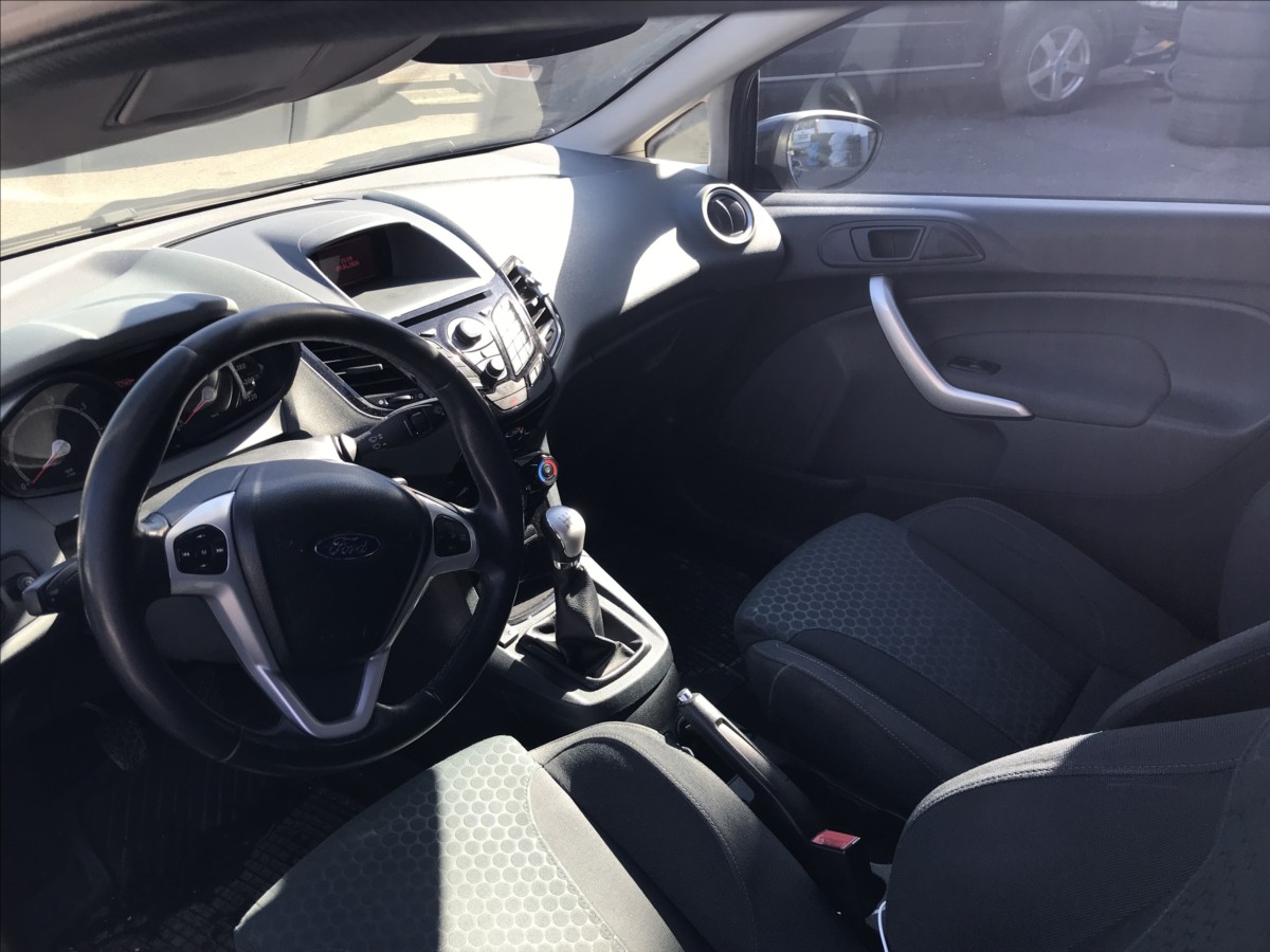 ford-fiesta-1-6-i-88kw-3dv-ac - 6