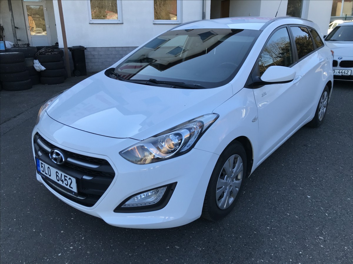 hyundai-i30-1-6-crdi-combi-81kw - 2