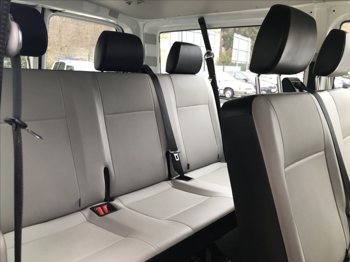 volkswagen-transporter-2-0-tdi-110kw-dsg-long - 9