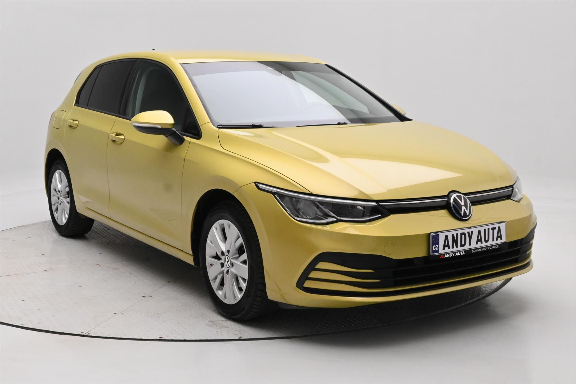 volkswagen-golf-1-0-tsi-81kw-life-zaruka-az-5-let - 2