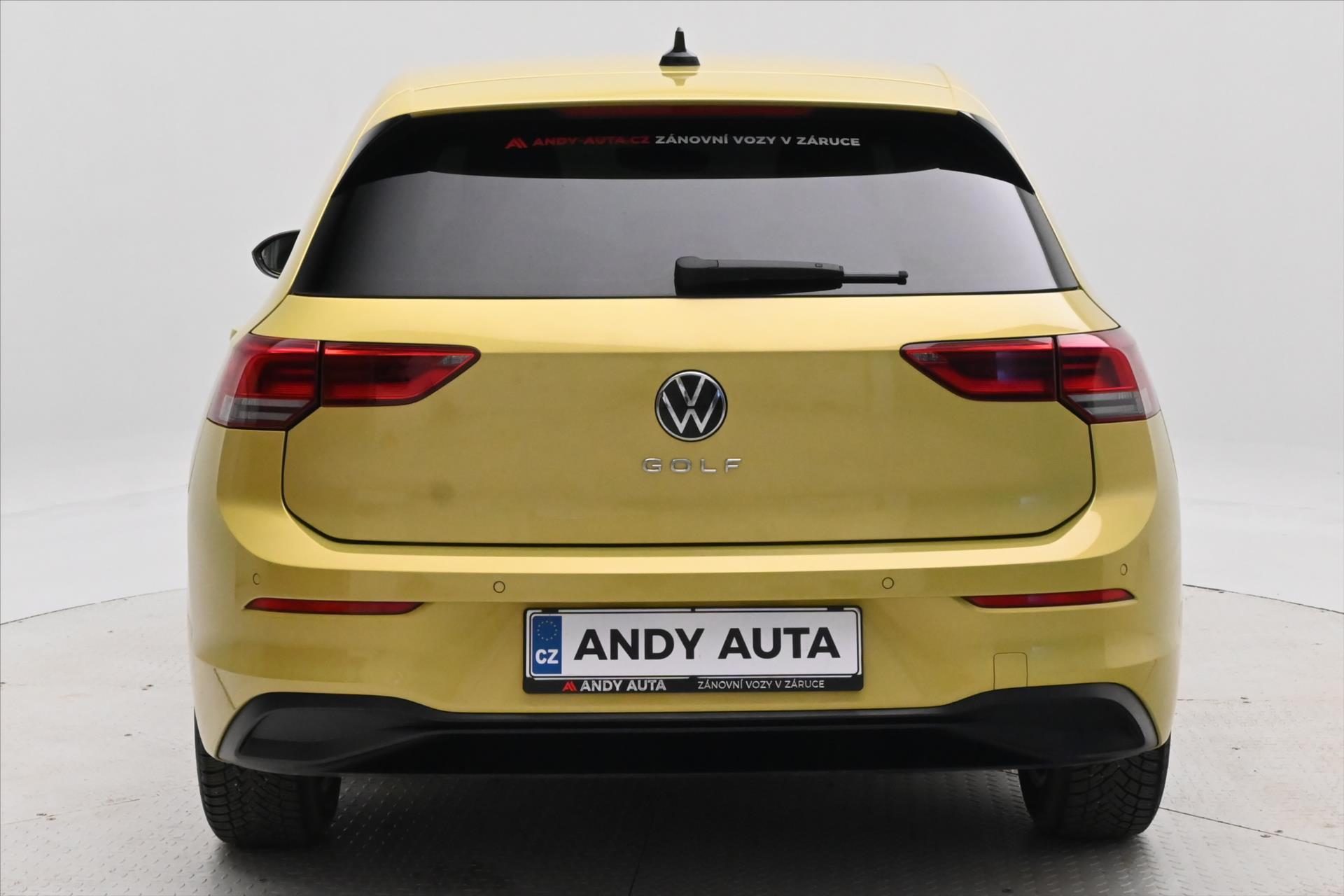 volkswagen-golf-1-0-tsi-81kw-life-zaruka-az-5-let - 5