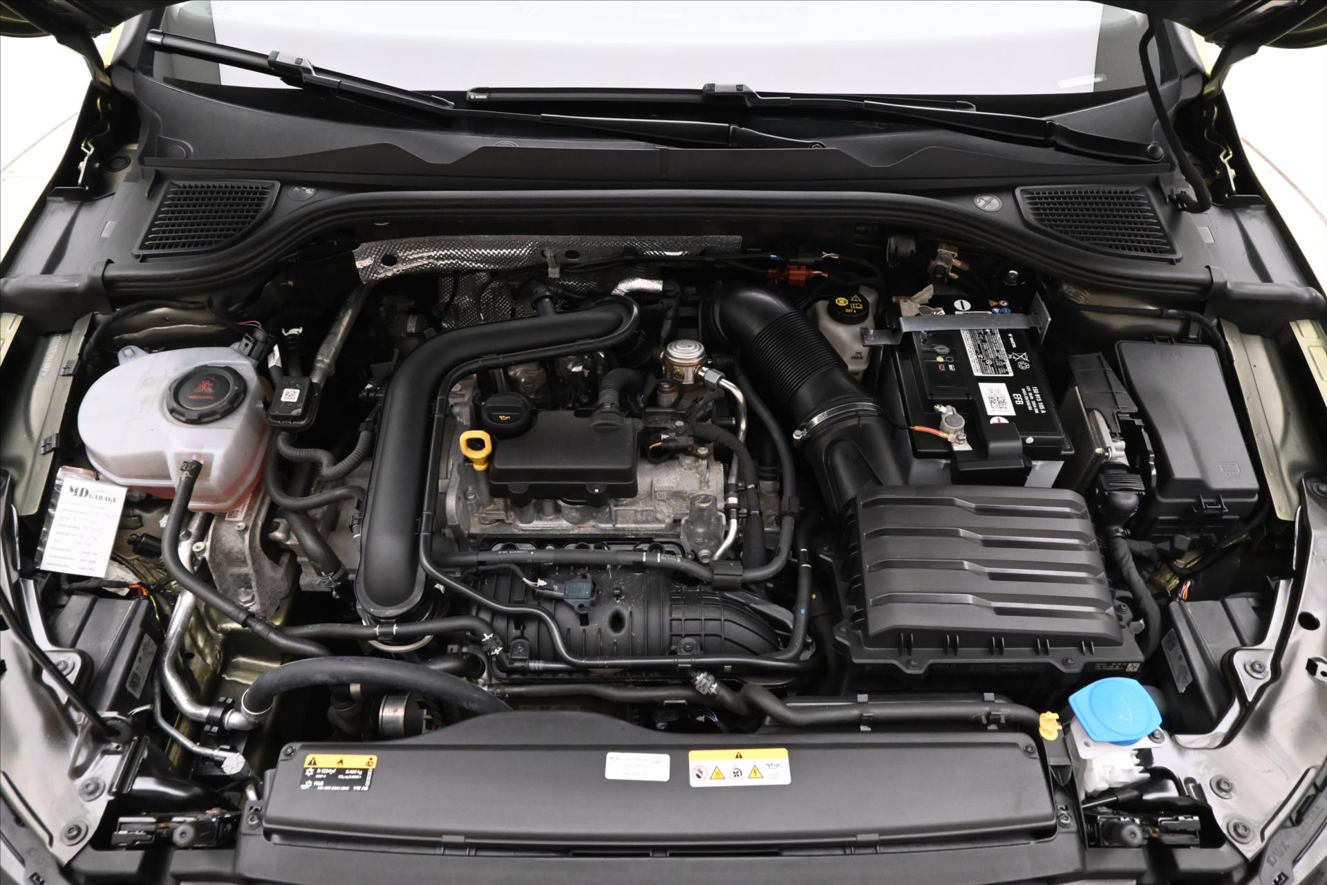 volkswagen-golf-1-0-tsi-81kw-life-zaruka-az-5-let - 8