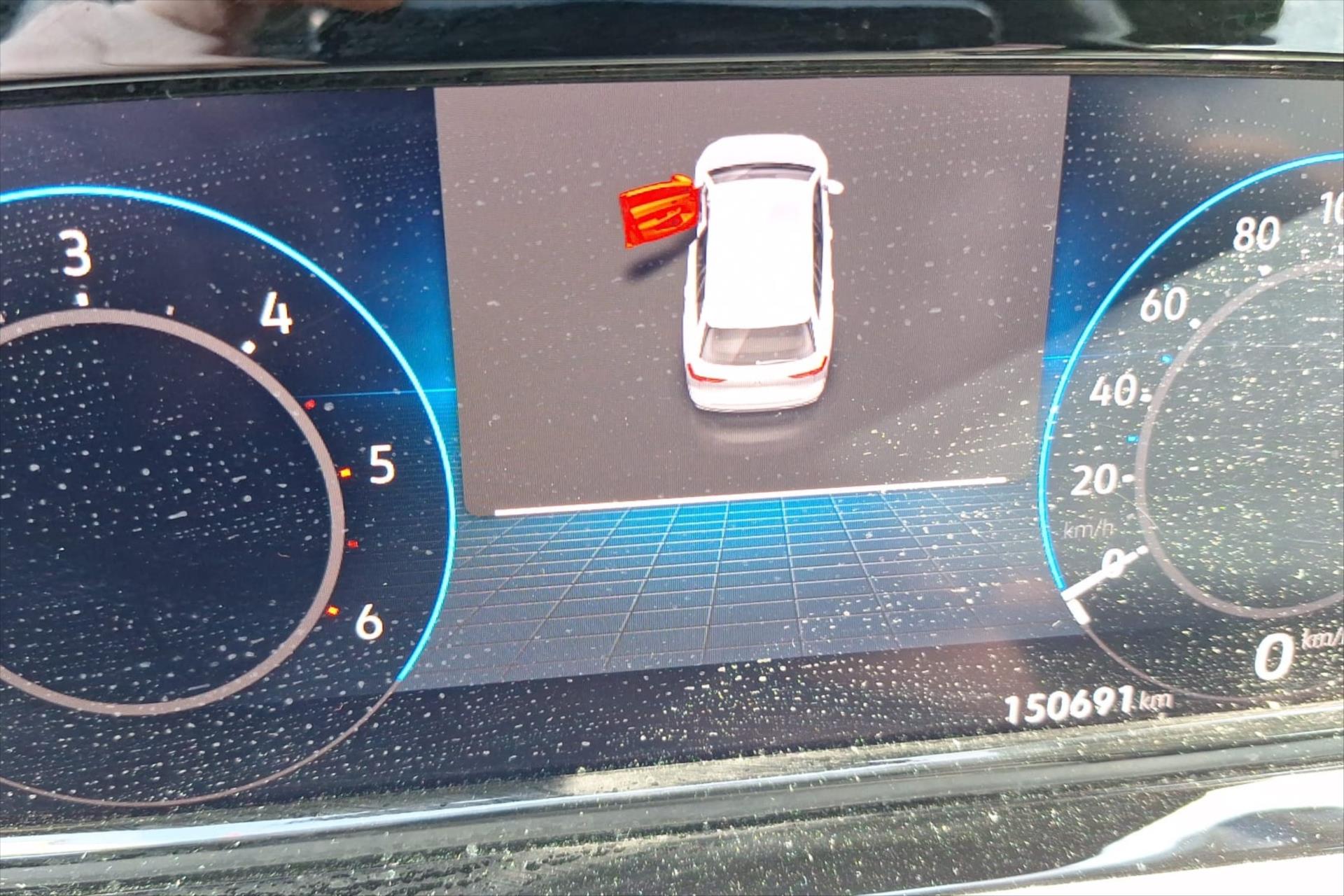 volkswagen-golf-2-0-tdi-110-kw-vuz-pripravujeme-k-prodeji - 2