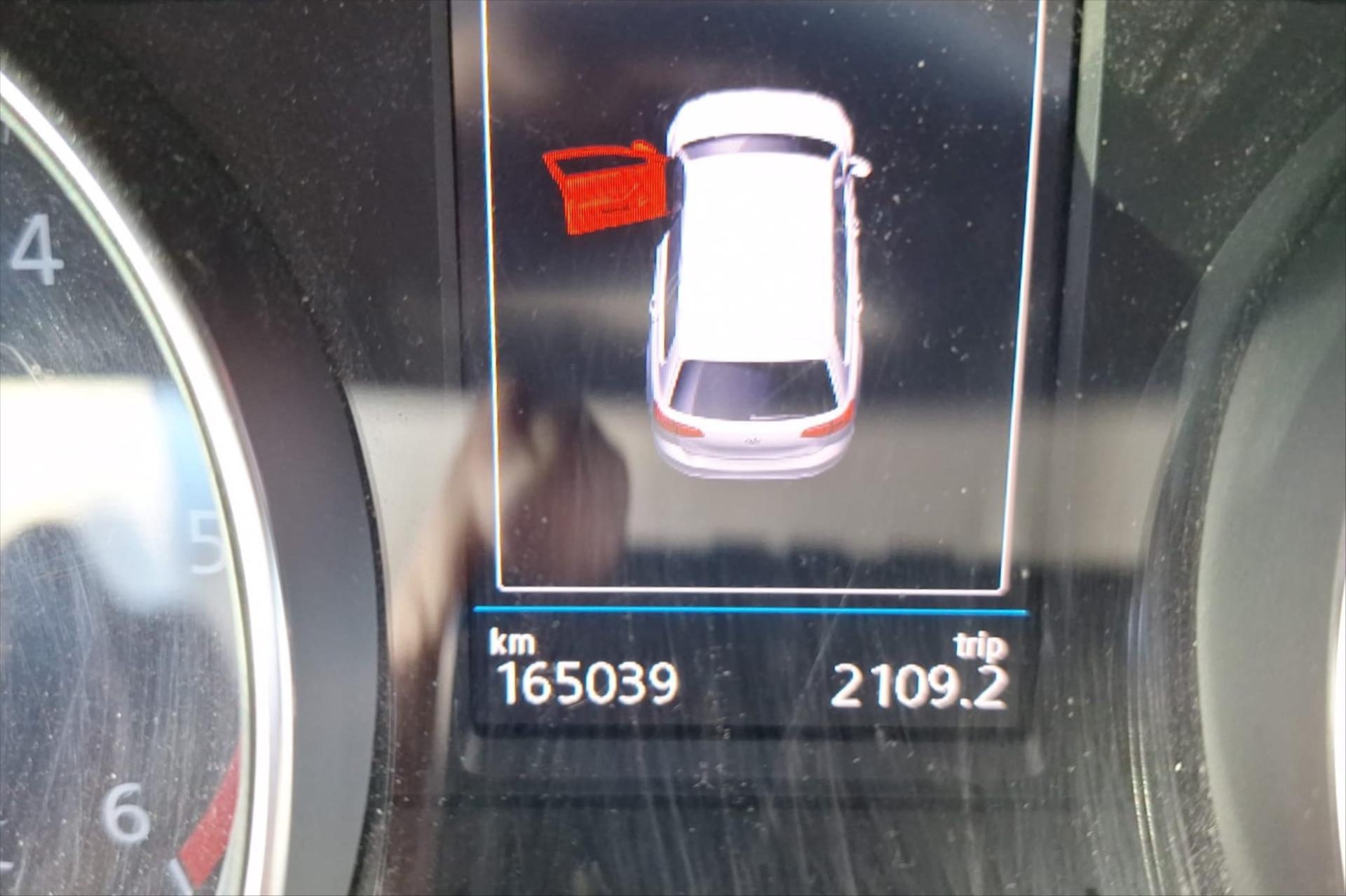 volkswagen-passat-2-0-tdi-110kw-dsg-business-vuz-pripravujeme-k-prodeji - 2