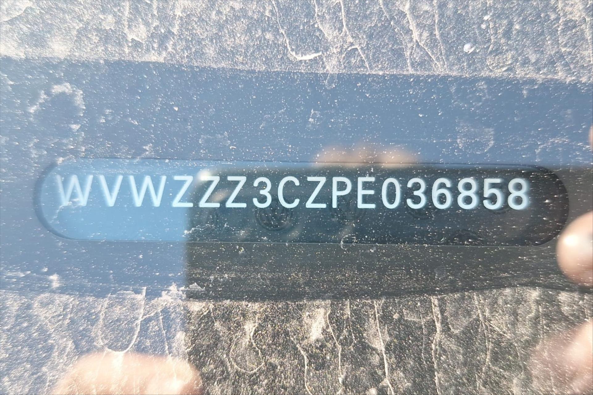 volkswagen-passat-2-0-tdi-110kw-dsg-business-vuz-pripravujeme-k-prodeji - 1