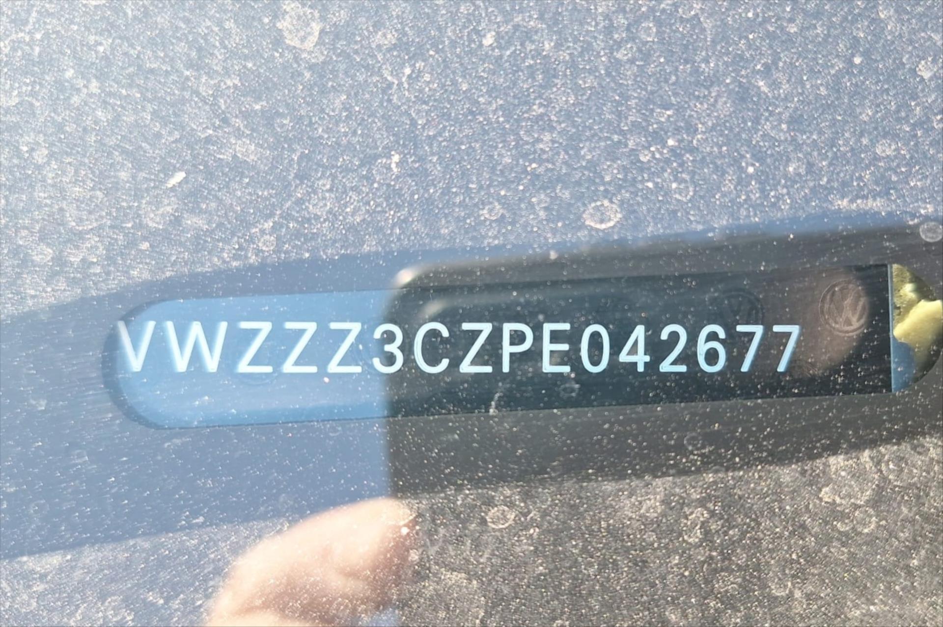 volkswagen-passat-2-0-tdi-110kw-dsg-business-vuz-pripravujeme-k-prodeji - 1