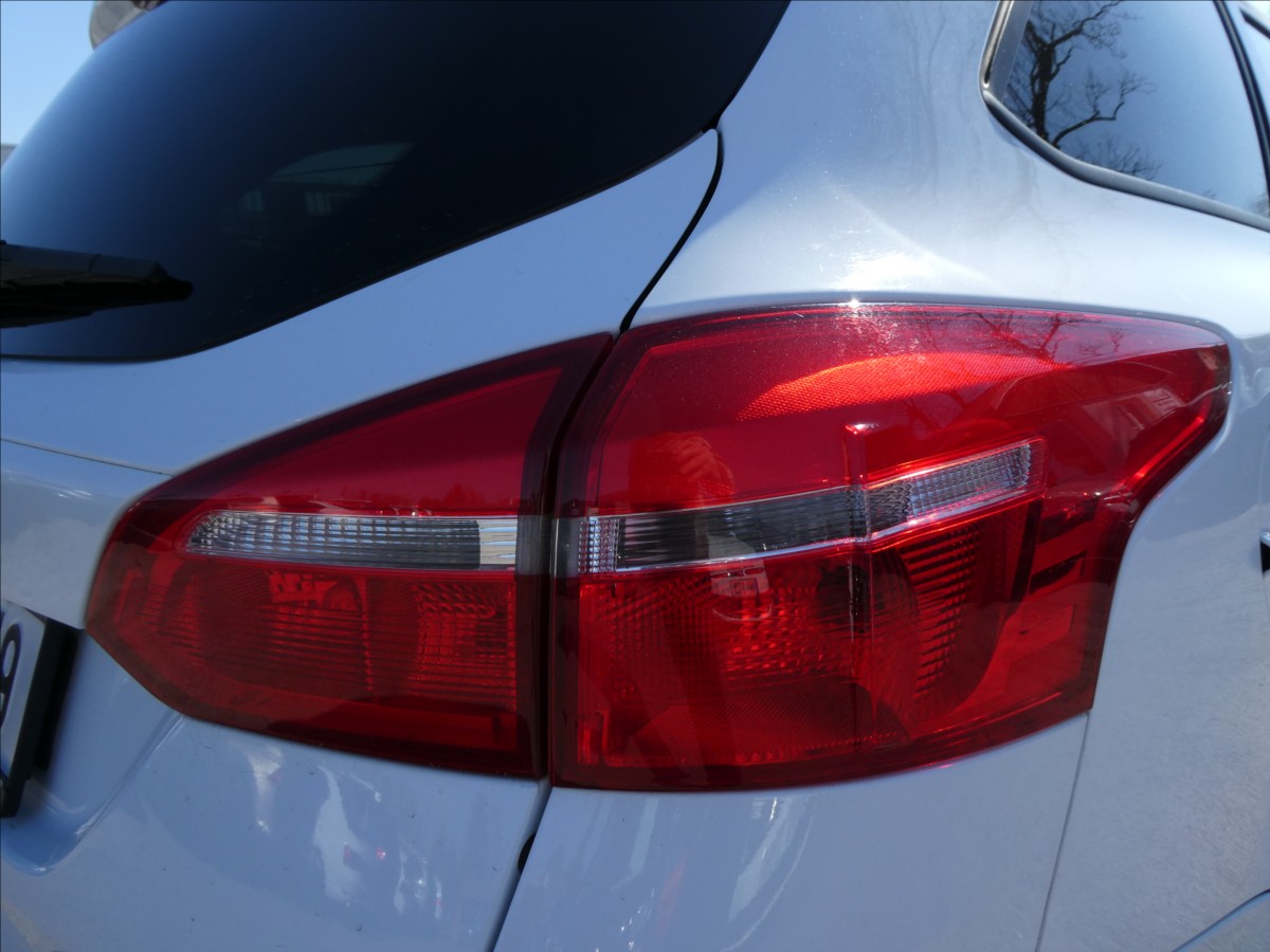 ford-focus-1-5-tdci-combi-po-servise-stk - 9