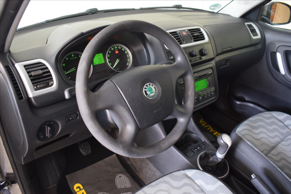 skoda-fabia-1-4-i-po-servisu-super-stav - 9