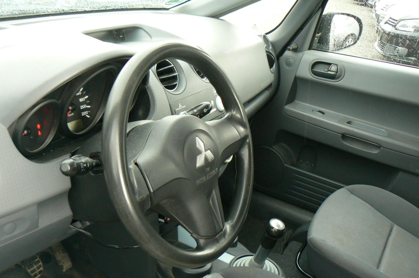 mitsubishi-colt-1-1-inform - 9