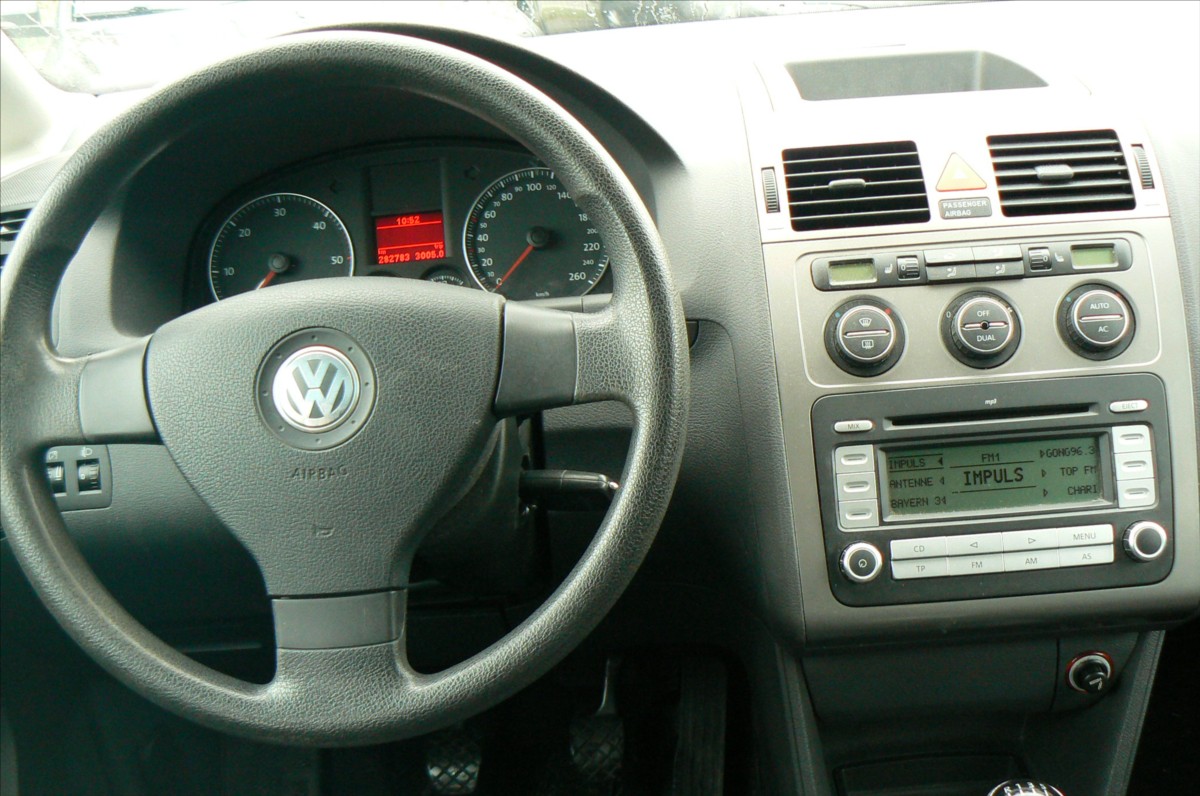 volkswagen-touran-1-9-tdi - 8