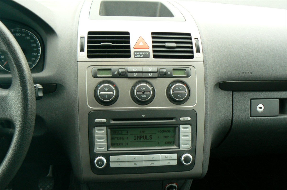 volkswagen-touran-1-9-tdi - 9