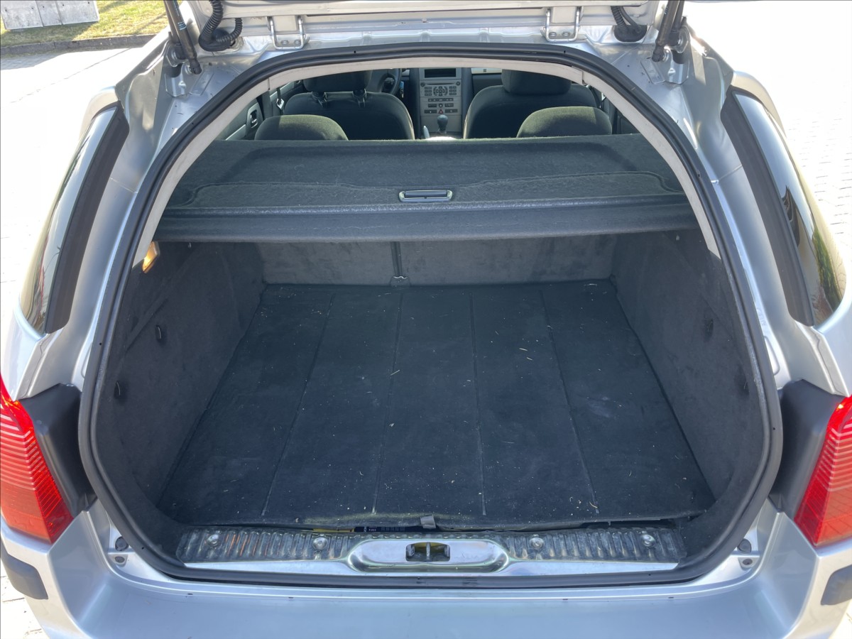 peugeot-407-1-6-hdi-80kw-sw-velmi-dobry-stav - 8