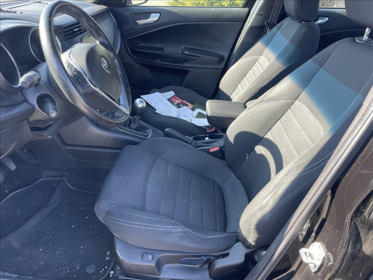 alfa-romeo-giulietta-1-4-i-16v-turbo-110kw-xenon-odp-dph - 6