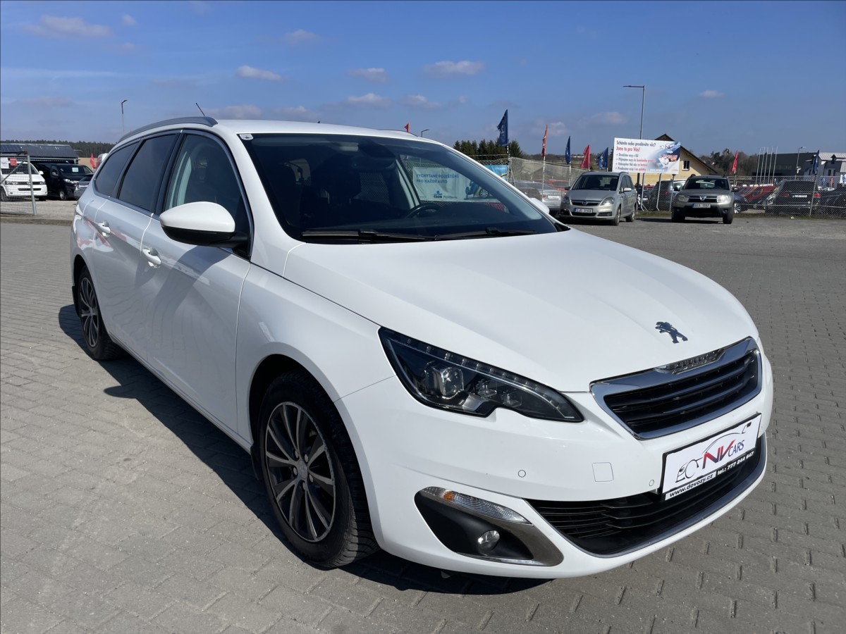 peugeot-308-1-6-bhdi-88kw-allure-led-gps-po-rozvodech-a-stk - 5