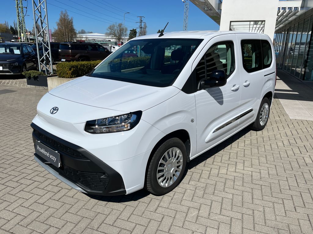 toyota-proace-city-verso-1-5-d-100k-passenger-business - 1