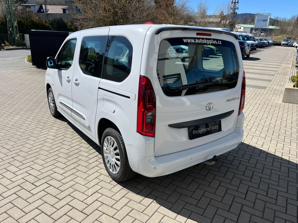 toyota-proace-city-verso-1-5-d-100k-passenger-business - 3