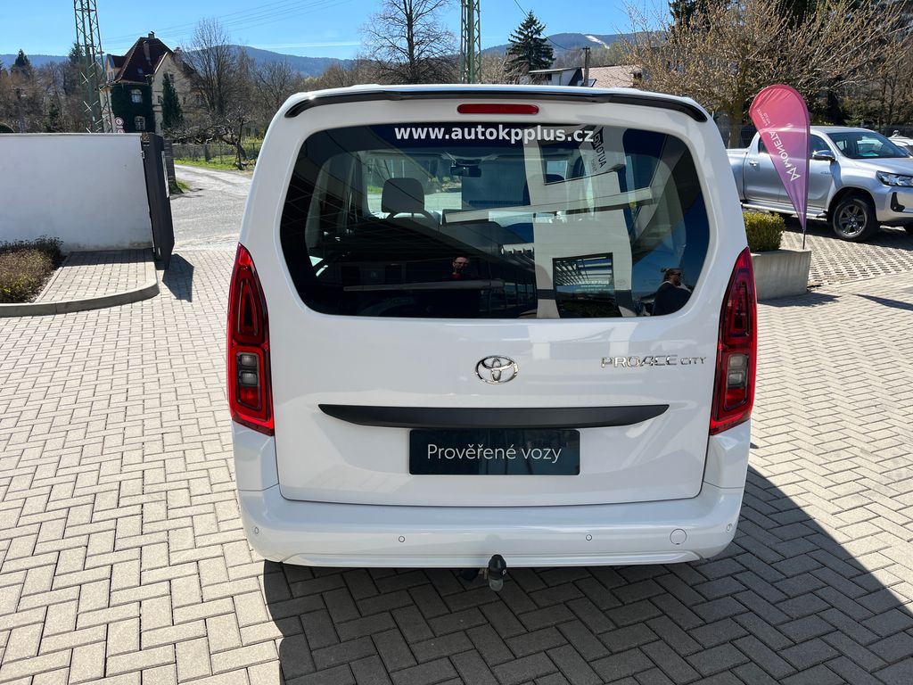 toyota-proace-city-verso-1-5-d-100k-passenger-business - 4